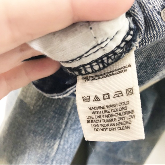 Free People | Bleached Distressed Jeans Size 26 - Picture 4 of 7